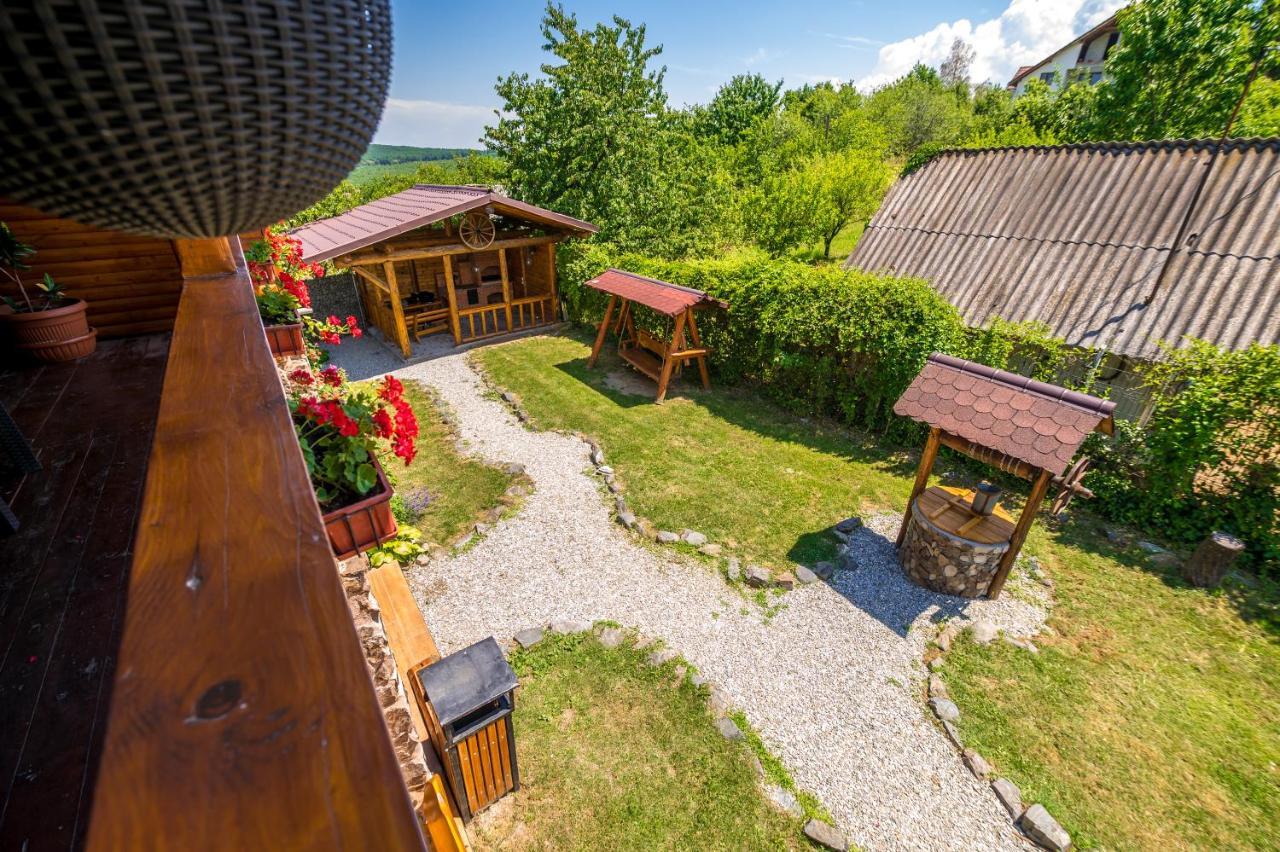 Casa De Vacanta Sadu Экстерьер фото